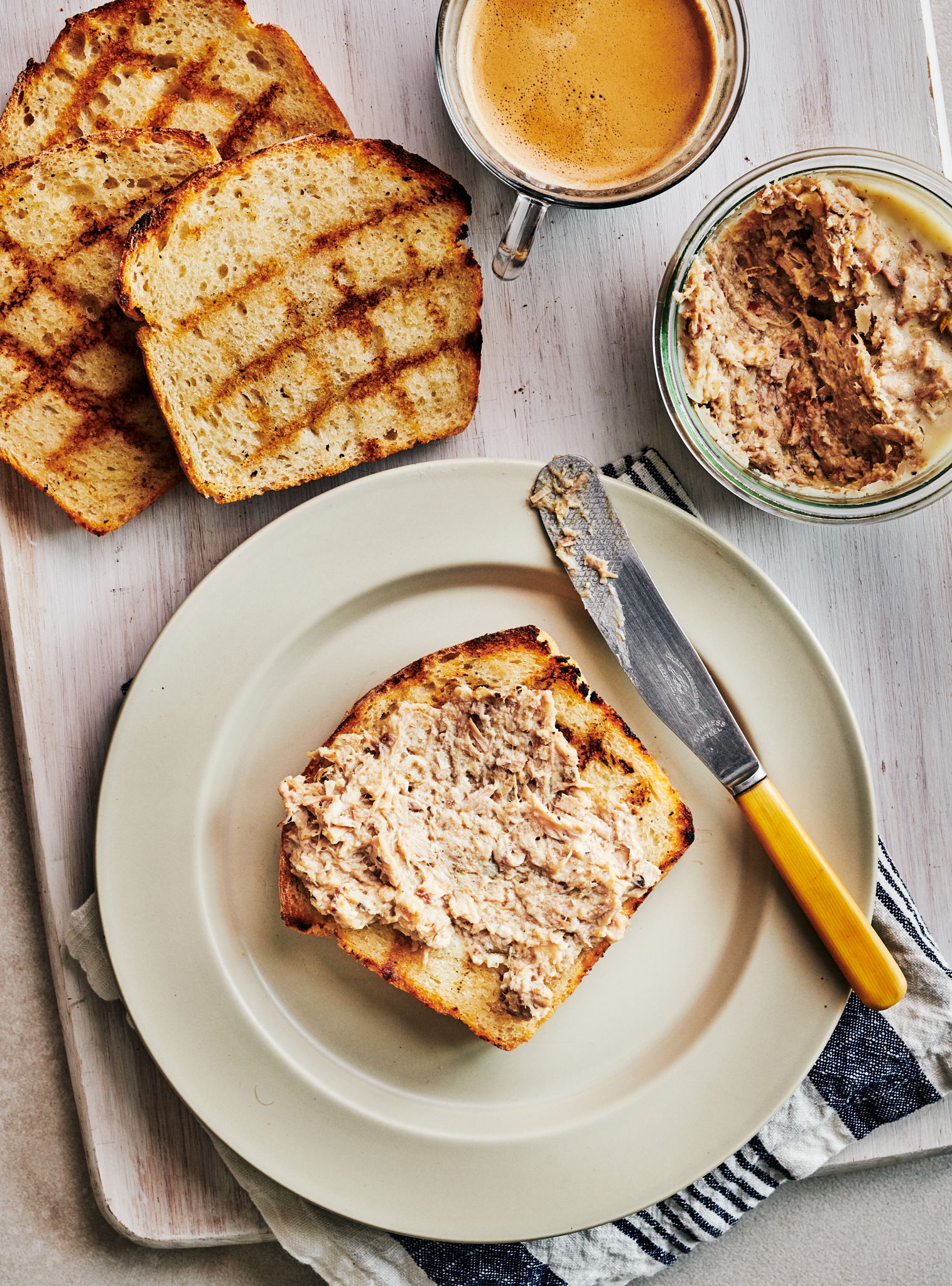 Jean-Simon Petit’s Gaspésien-Style Creton Spread | RICARDO