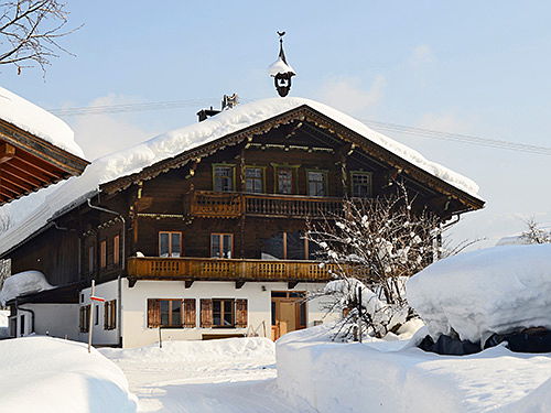 Villa Chalet Mansion What S The Difference