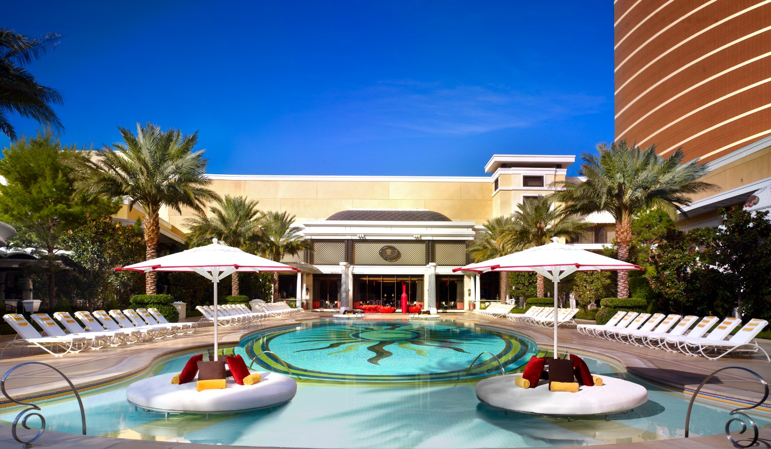 The Pools At Wynn Uploaded on 2022-03-22
