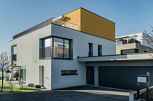  Zürich
- Unsere Verkaufsreferenz eines Einfamilienhauses mit grosser Garage und Dachterrasse