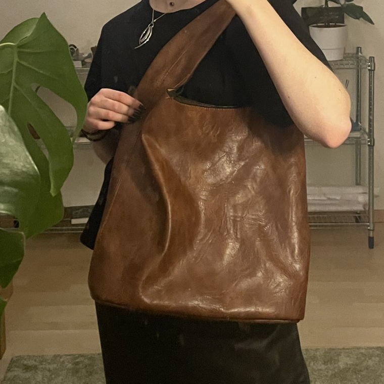 Brown leather bag⭐️