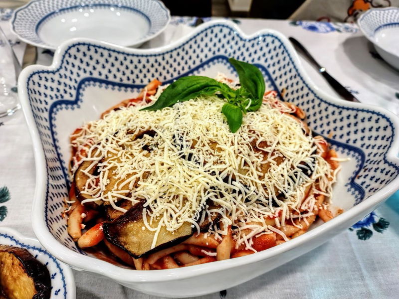 Cursos de cocina Catania: Pasta alla Norma y vino siciliano