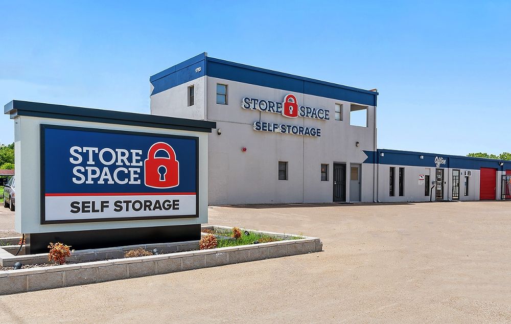 About Store Space Self Storage