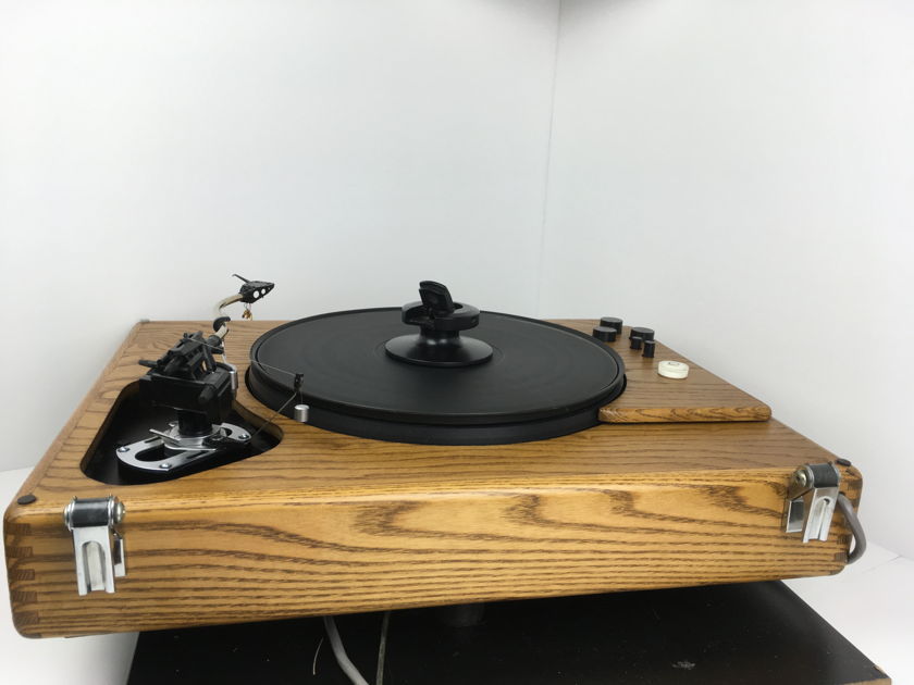 Sota Sapphire Turntable with Vacuum Platter and SME Arm