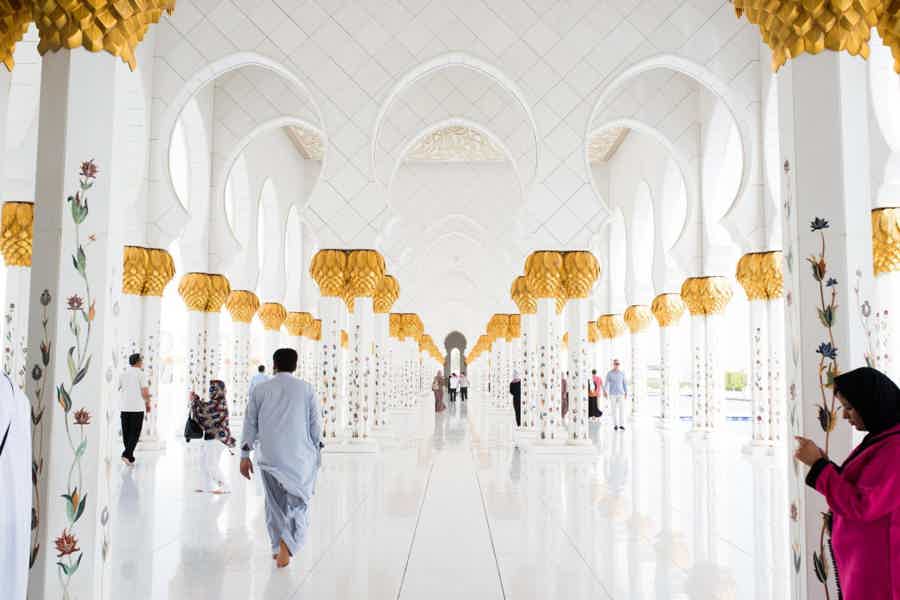 From Dubai Shared Tour: Abu Dhabi Cultural Tour Mosque, Louvre & Lunch - photo 4