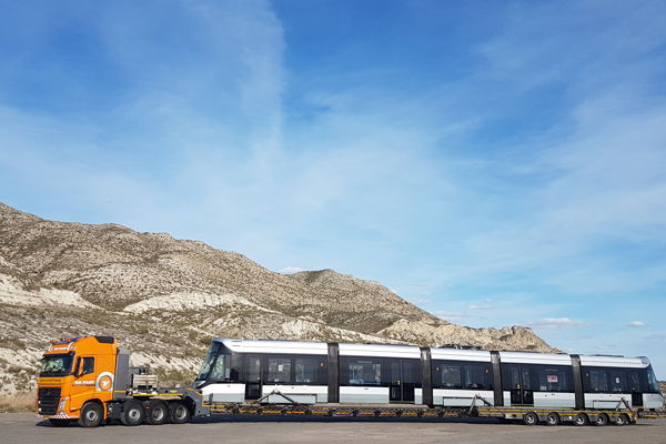 Foto van een 15G op de lader bij CAF in Zaragoza... Foto van een 15G op de lader bij CAF in Zaragoza...