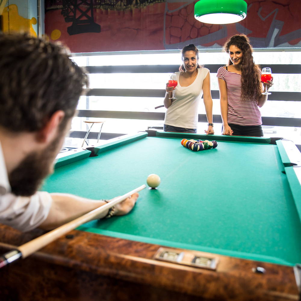 How to Organize a Successful Pool Tournament at Home
