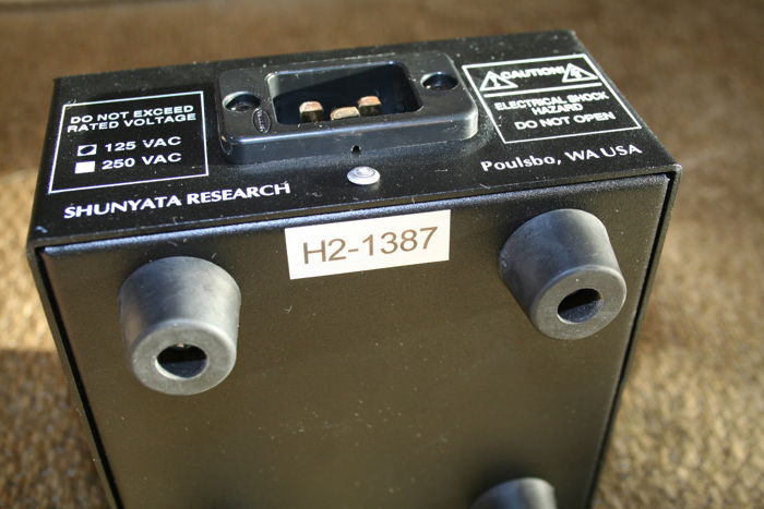Shunyata Research Hydra 2  20amp -- (see pics)
