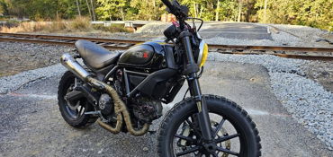 2015 DUCATI SCRAMBLER ICON motorcycle for rent near Lincoln Park , NJ