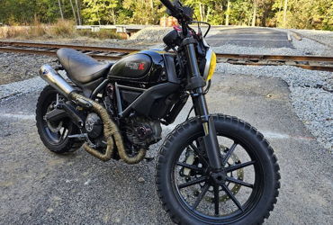 2015 DUCATI SCRAMBLER ICON motorcycle for rent near Lincoln Park , NJ