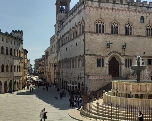 Tour enogastronomici Paciano: Esperienza a Perugia tra storia, cibo e artigianato