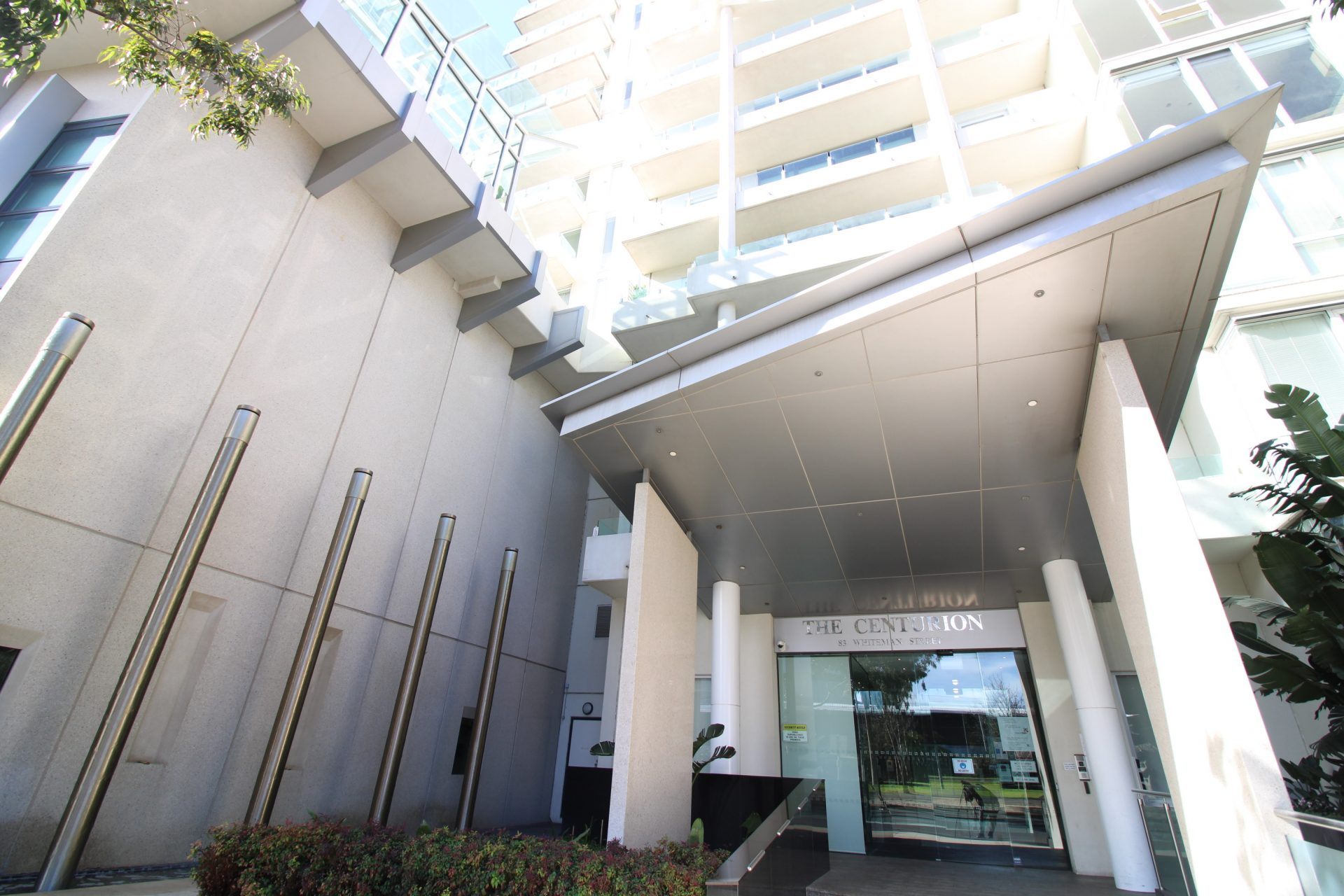 FOR LEASE - Refurbished Fully Furnished Courtyard Residence in Unbeatable Location- Southbank - Image 13