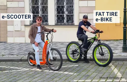 Prague Old Town: Guided Tour on eScooters