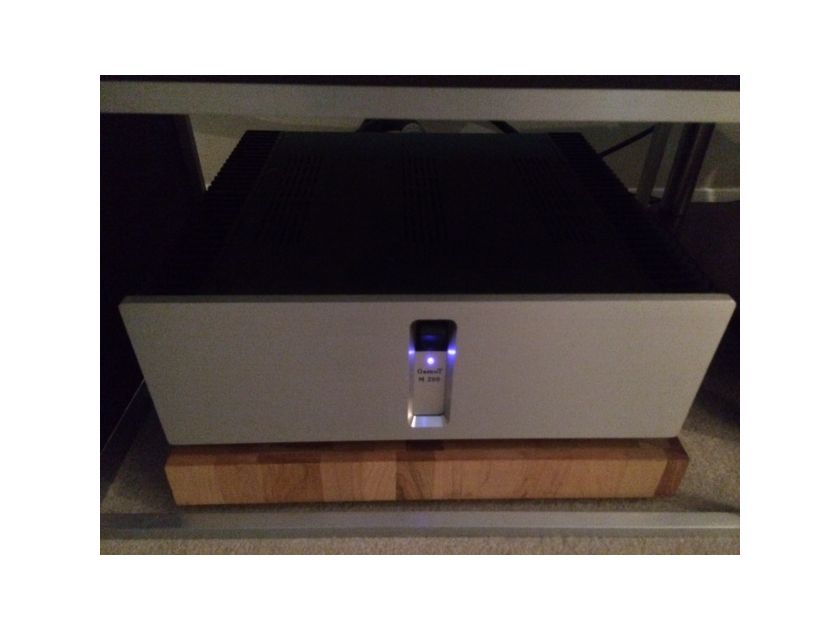 GamuT M-200 mono amps STEAL THESE THIS WEEKEND!!! MINT