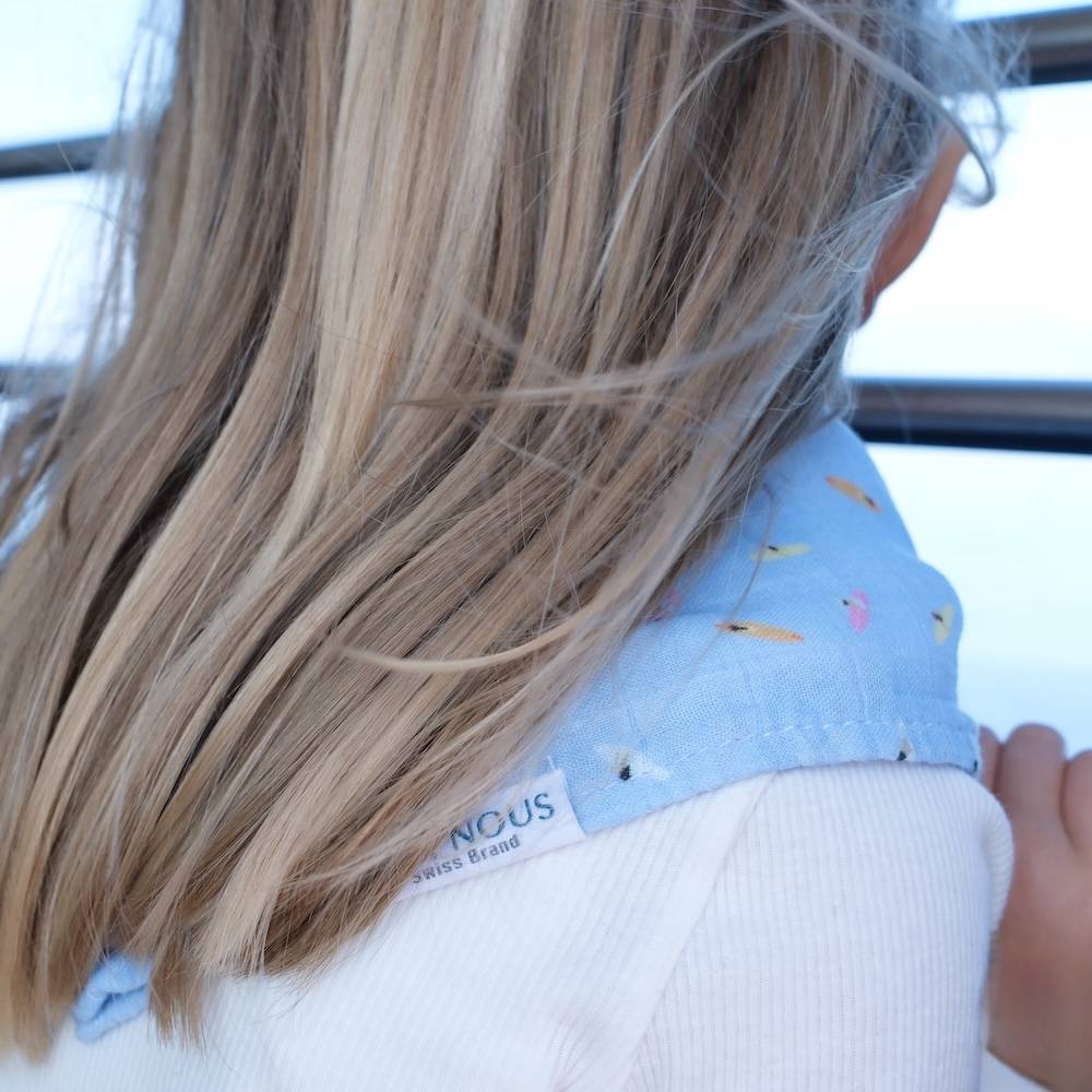 Foulard raffiné adorable pour bébé et enfant, en coton doux et bambou et respirant, certifié OEKO-TEX, idéal pour compléter une tenue d'enfant chic et confortable
