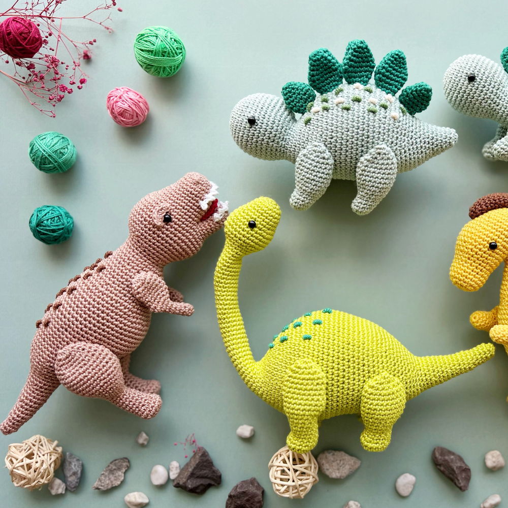 Crochet Dinosaurs: Stegosaurus, Brachiosaurus, Parasaurolophus and T-Rex