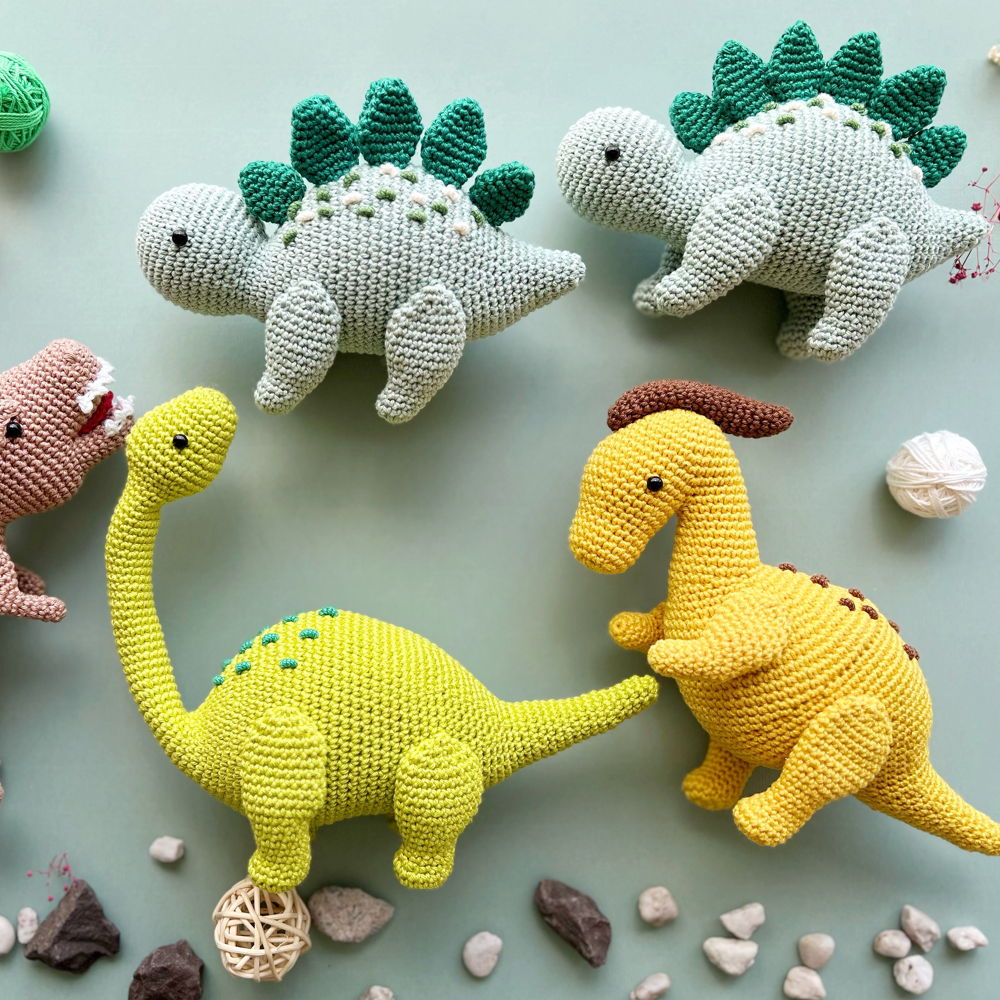 Dinossauros de crochê: Estegossauro, Braquiossauro, Parasaurolophus e T-Rex