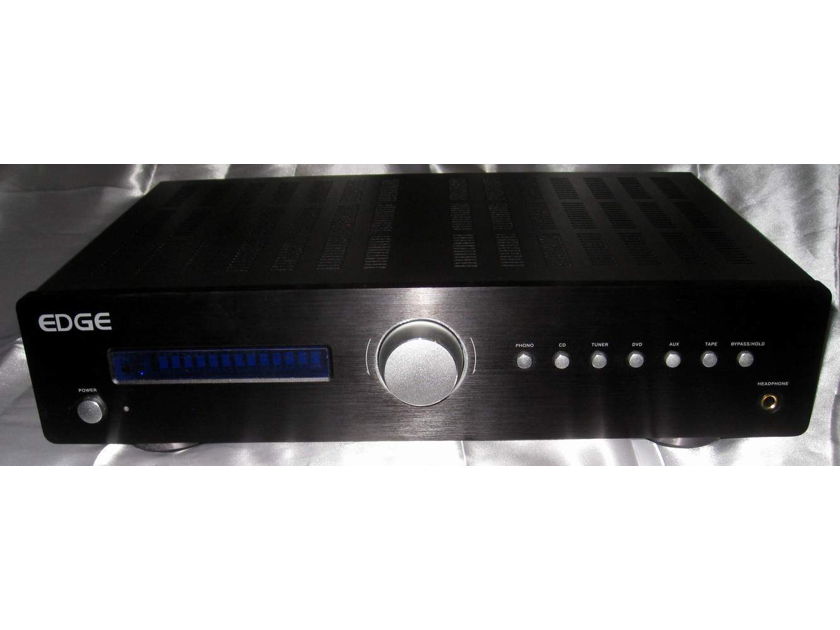 Edge Electronics i-3 integrated amplifier with remote like new mint