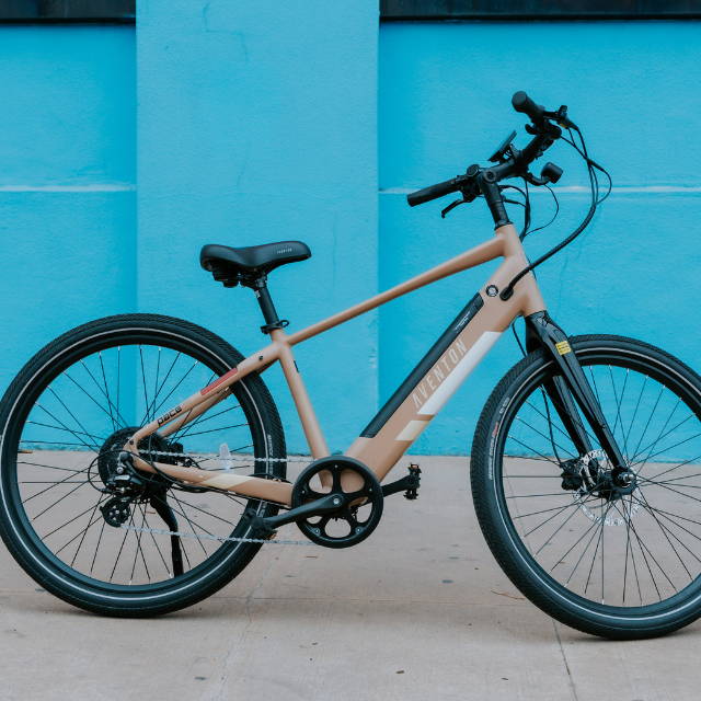 a tan Aventon pace 500.2