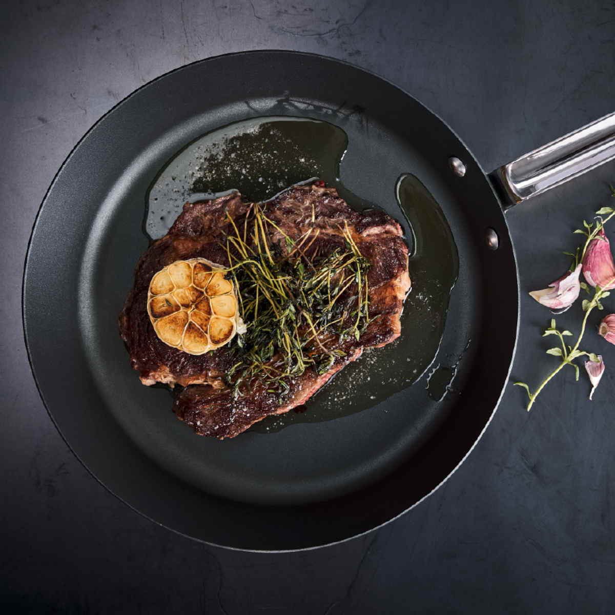 Garlic & Thyme Scanpan Black Iron Skillet Steak for One Recipe | Minimax