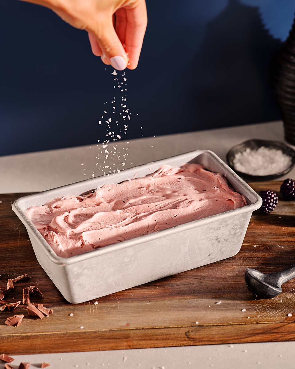 Blackberry Chocolate Chip Ice Cream Recipe by KitchenAid| Minimax