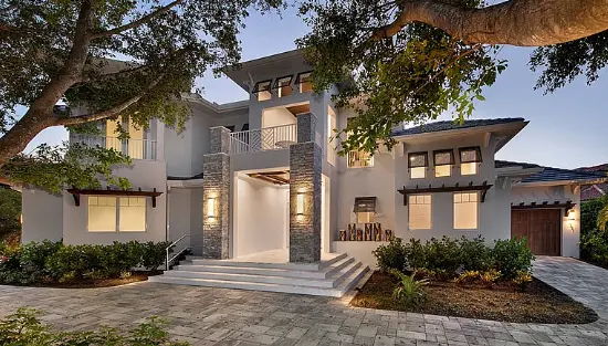 featured image for story, Florida home prices are holding steady, and even rising, as people flock south.