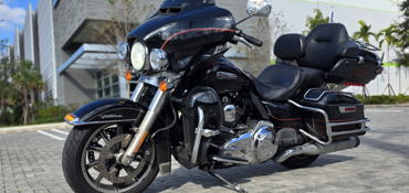 2014 HARLEY-DAVIDSON ULTRA LIMITED motorcycle for rent near Plantation , FL