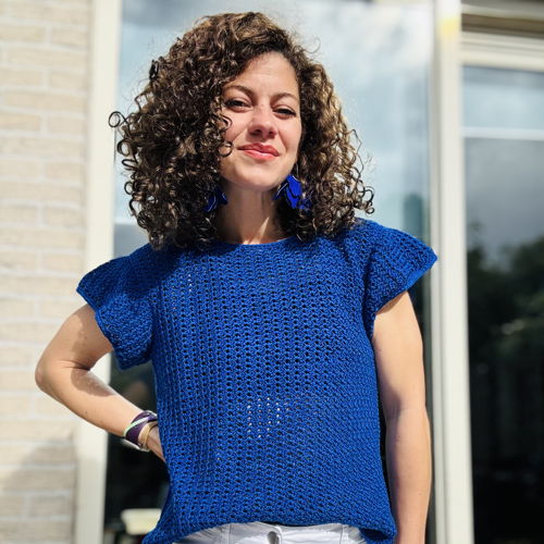 Chic Whimsy Blouse Crochet Pattern – Easy Fingering Weight Top with Ruffled Sleeves – Sizes XS–5XL