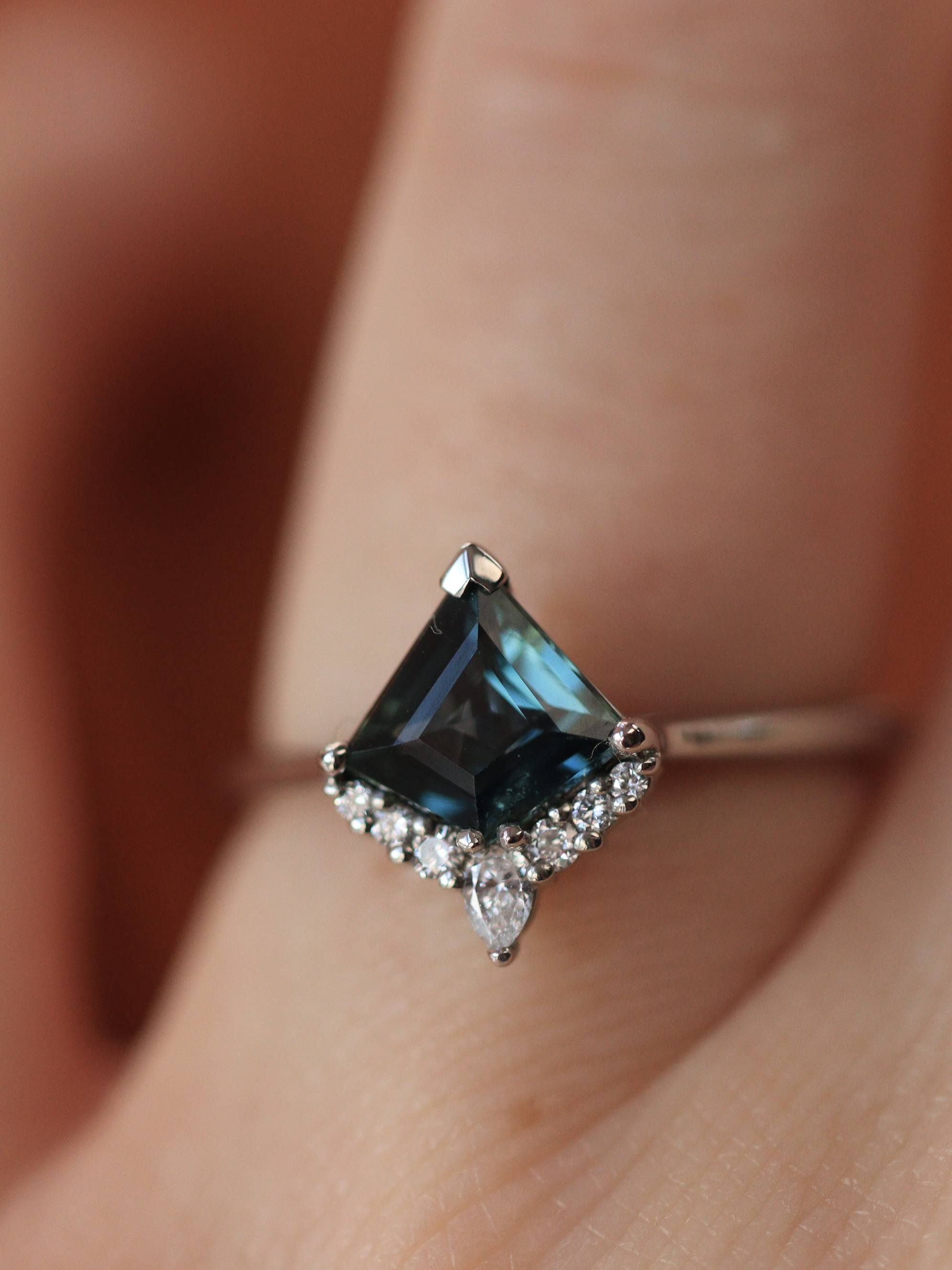 Sapphire engagement rings