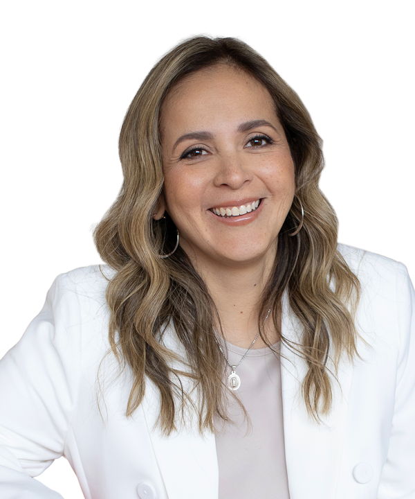 Alejandra Flores