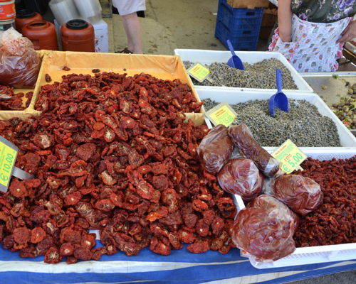 Food & Wine Tours Menfi: Market tour and cooking class