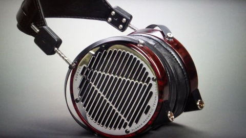 3 Best high end headphones for bass as of 2020 - Slant