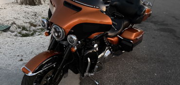 2014 HARLEY-DAVIDSON ROAD GLIDE motorcycle for rent near Nokomis, FL