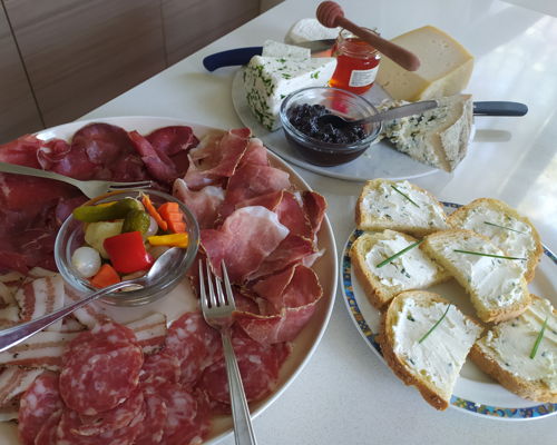 Cooking classes Faloppio: Pre-Alps cuisine: between pasta, tiramisu and local flavors
