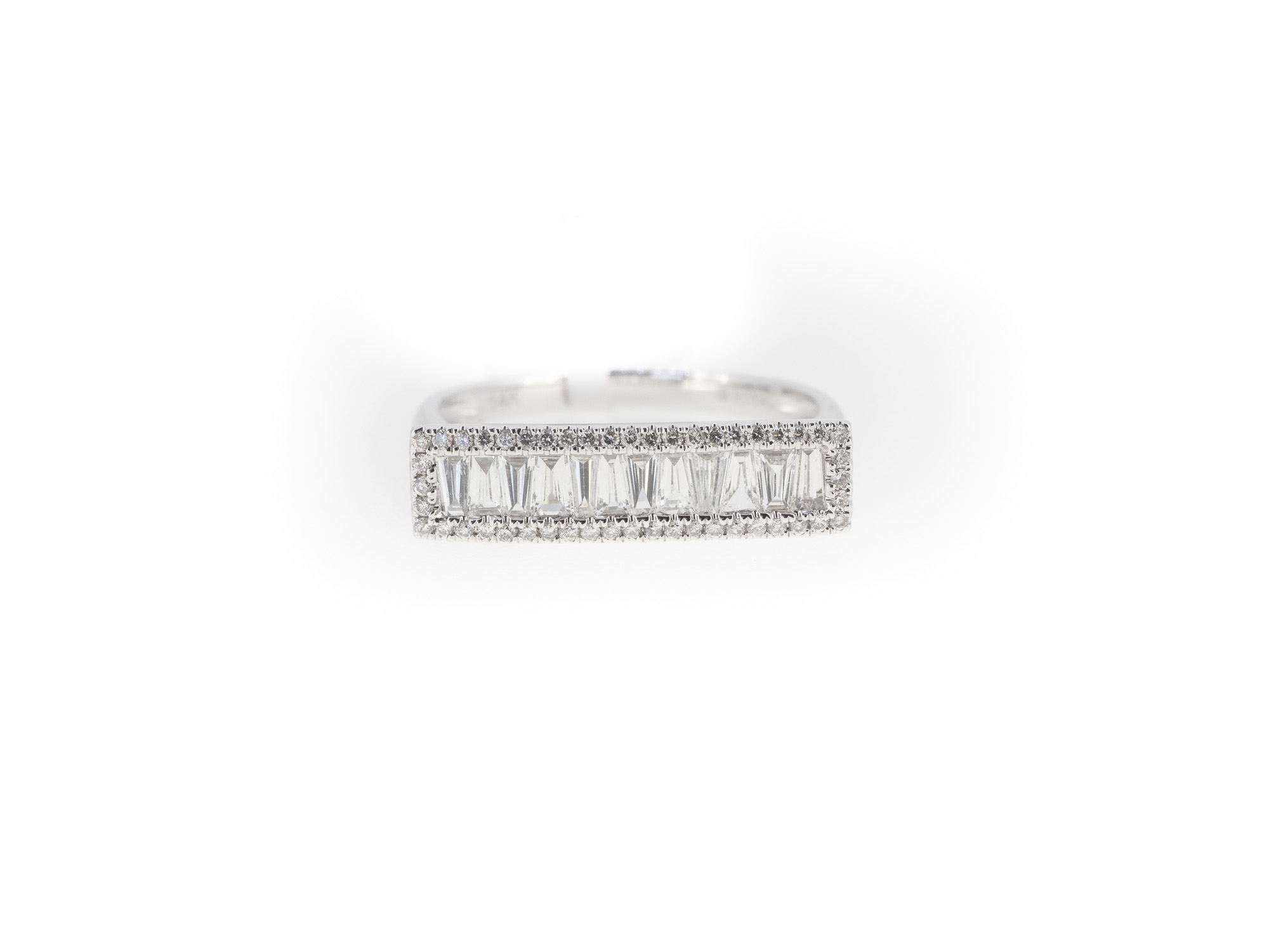 baguette diamond band
