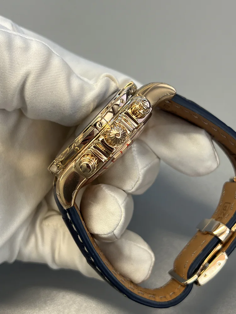 HB011012/B957 full set 2012. Official Breitling service done in 2025.