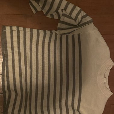 Gestreifter Strickpullover