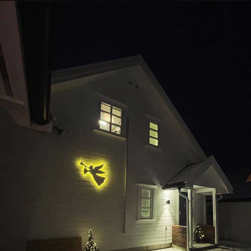 Medium håndlaget engel med LED-lys, venstrevinklet (S)