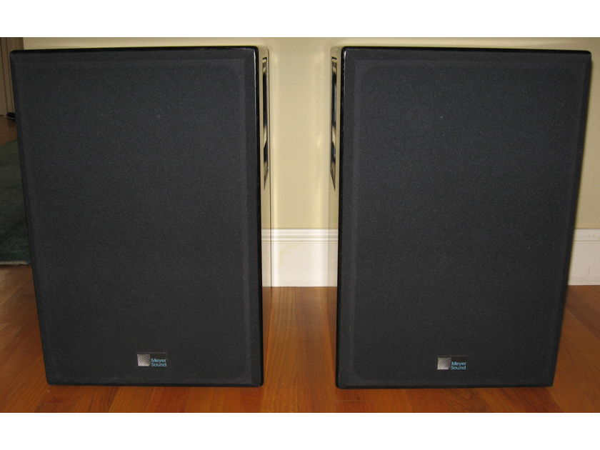 Meyer Sound Laboratories, Inc. HD-2w PAIR HD-2w SELF-POWERED HIGH-DEFINITION MID-FIELD MONITORS
