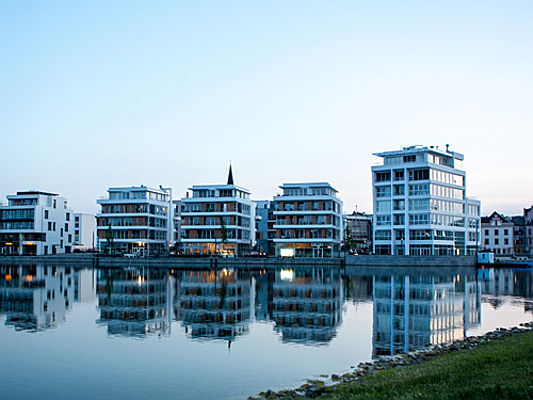  Lugano
- Mehrfamilienhäuser in Dortmund am Phönixsee