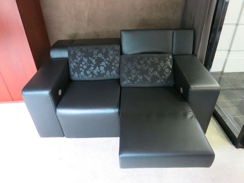 Cineak Strato Leather Black Loveseat Theater Seat Contemporary Design Elec