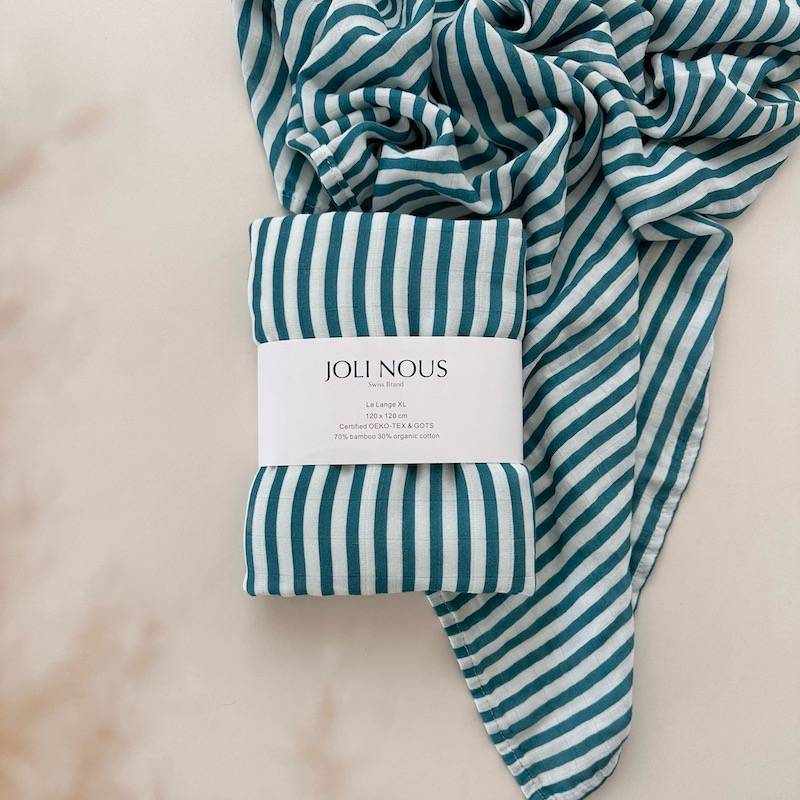 Lange XL Joli Nous meilleur qualité premiumen bambou et coton bio GOTS, doux et absorbant pour bébé blanc bleu joli nous marque suisse excellence