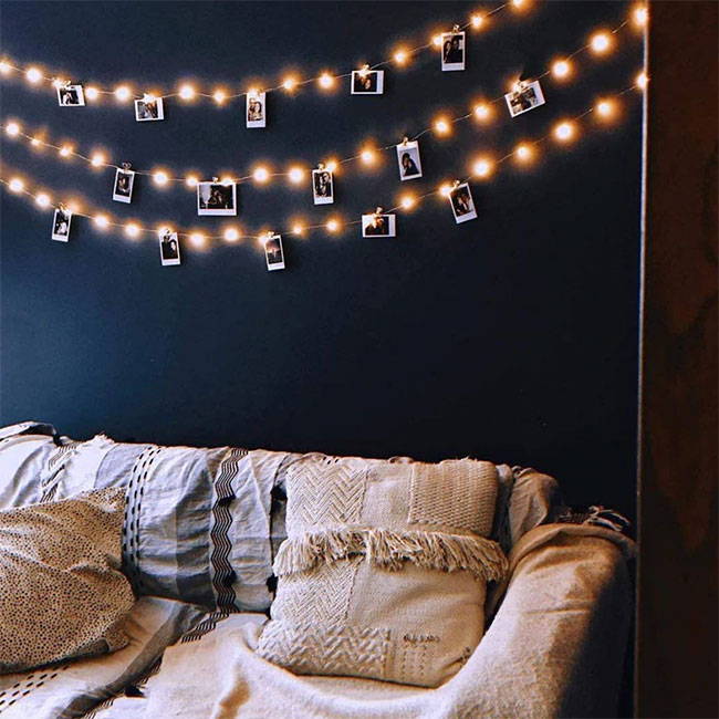 LED string light photo clips with fairy lights - ideal for fairy light decoration of your bedroom or living room, powered by batteries.