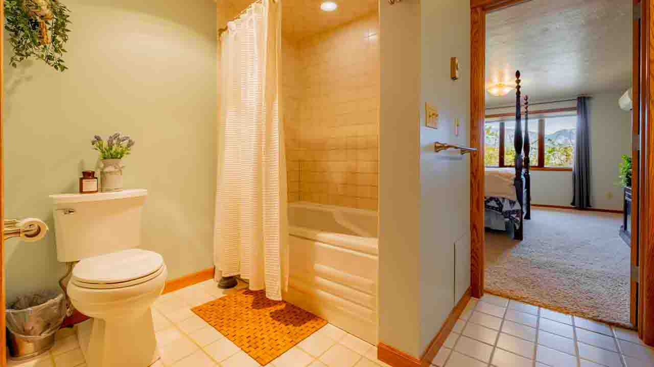 Slideshow image