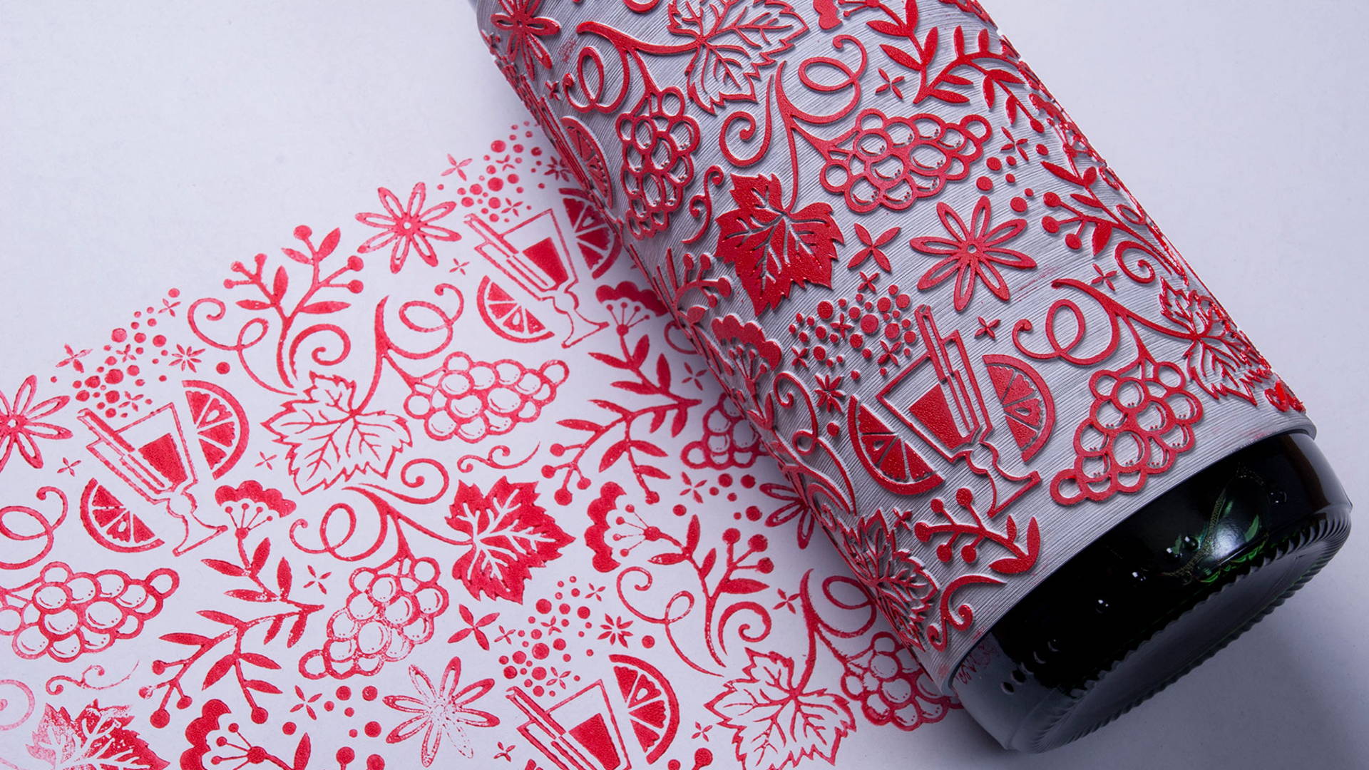 Featured image for You Can Make Some Pretty Sweet Wrapping Paper With This Bottle of Mulled Wine By Buddy Creative
