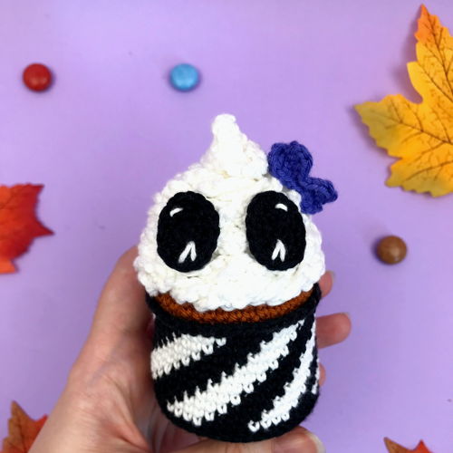 Skeleton Cupcake