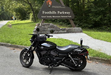 2016 HARLEY-DAVIDSON STREET 750 (VIVID BLACK) motorcycle for rent near Rockford, TN