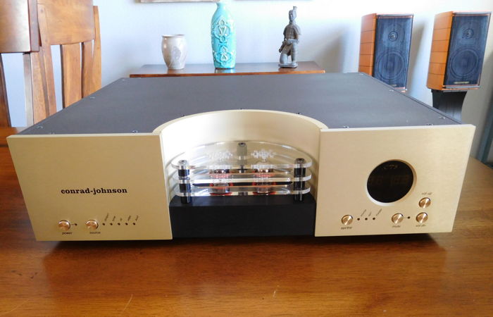 Conrad Johnson CT5 Preamplifier Excellent Condition