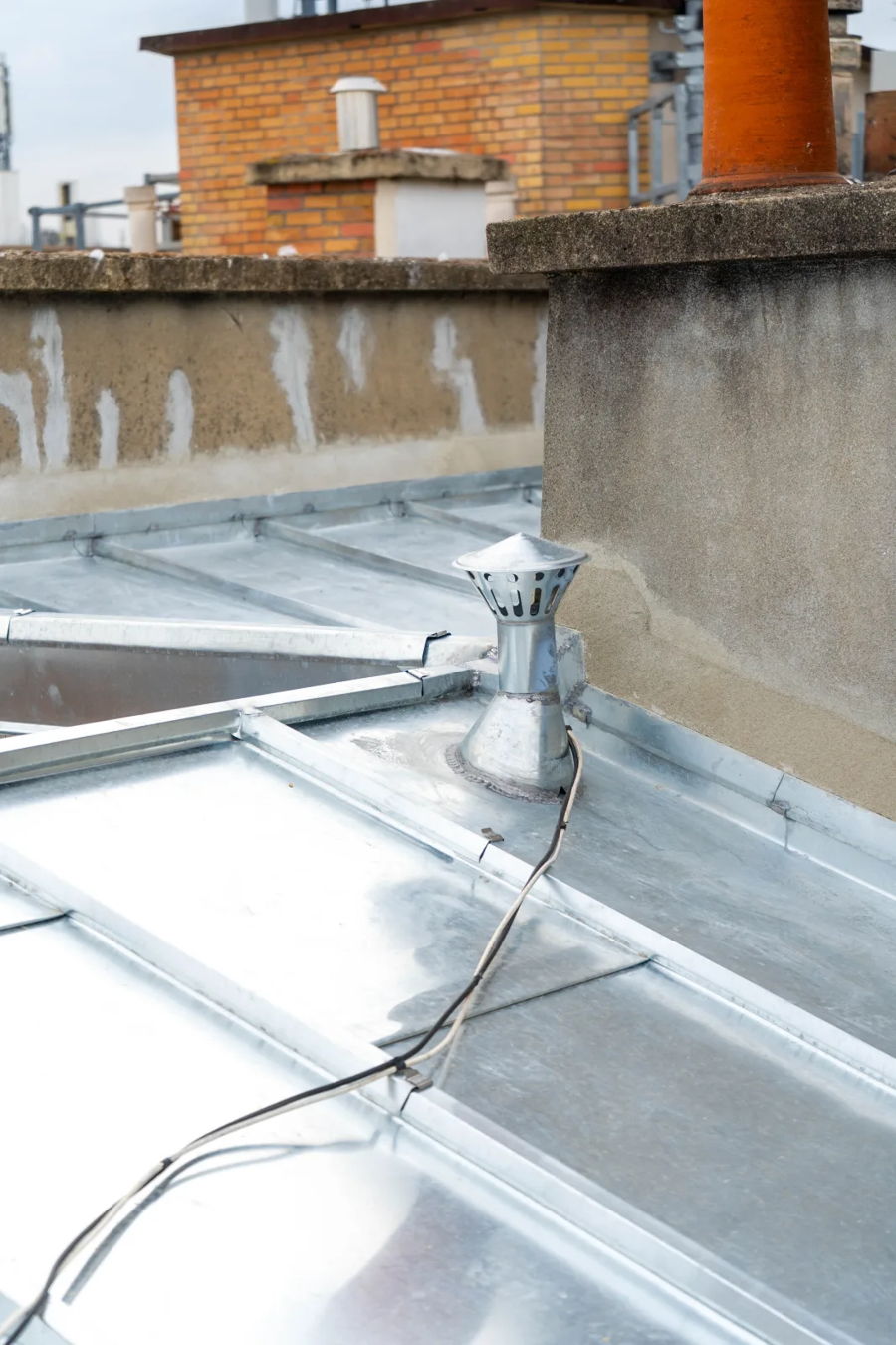Un chantier parisien où chaque détail de toiture compte ! — photo 3