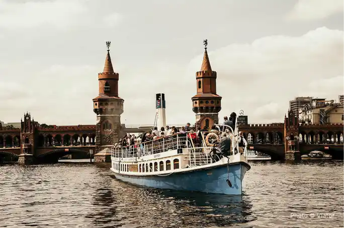 Old Berlin Beer Evening Sunset Cruise on Steamship
